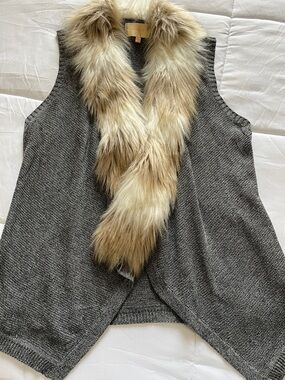 Skies Are Blue Gray Knit Vest with Faux Fur Trim